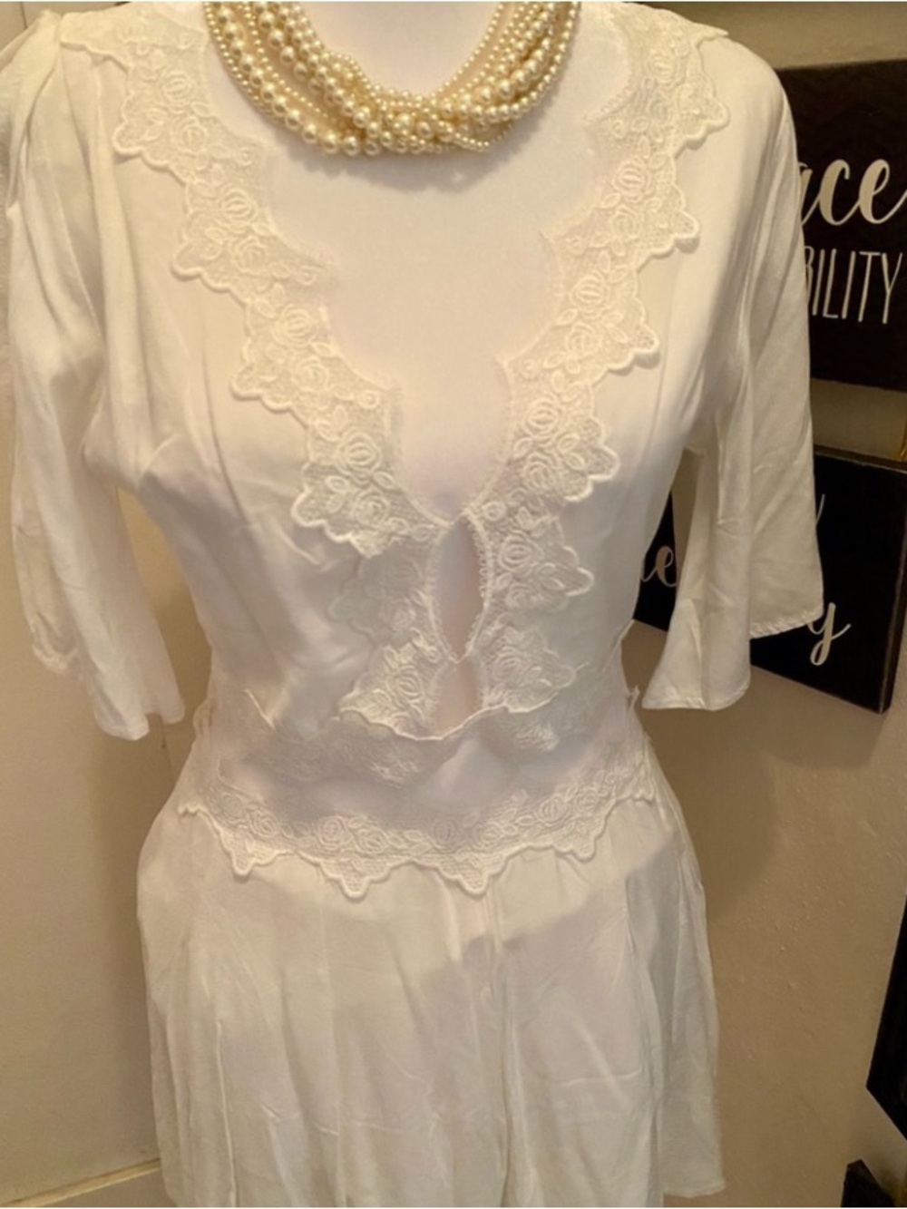 White Lace Trim Open-Back Romper 🌸